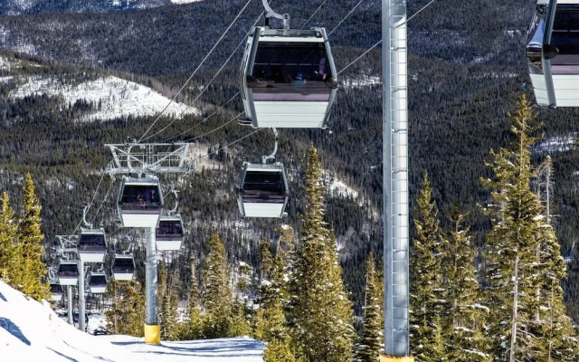 Zephyr Slopeside - 1504 2 Bedroom Condo by RedAwning