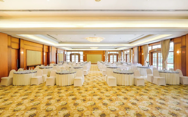 Club Mahindra Golden Landmark