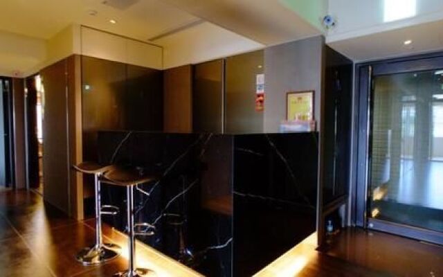 Open Room Hotel