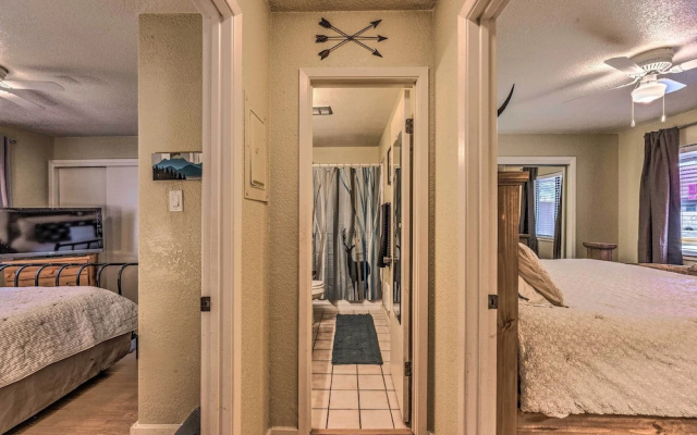 Pet-friendly Condo - 2 Mi to Ruidoso Downs!
