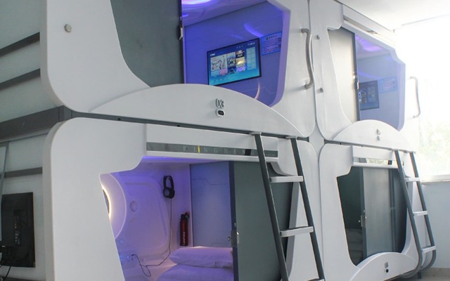 Shenzhen Xingyu Capsule Hotel