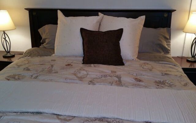 Modern Smart Townhouse Walk Downtown