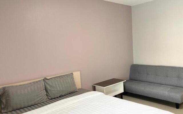 H12, The Stylish Apartment