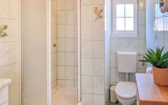 Beautiful Apartment in Zadar With Wifi and 2 Bedrooms