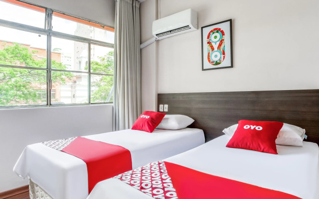 OYO Hotel Gmatos - 8 minutos do Mercado Central