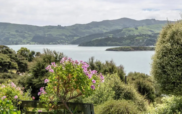 Kingfisher's Perch - Takamatua Holiday Home