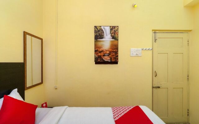 OYO 24898 Senthur Murugan Residency
