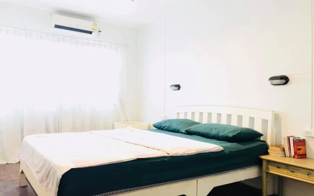 B7 Hostel