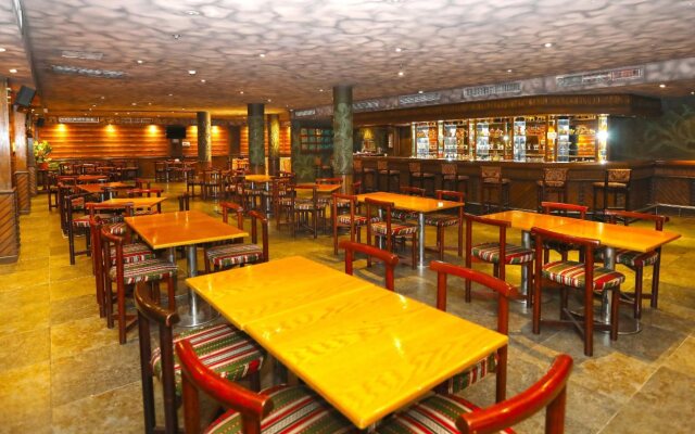 Capital O 102 Sea Shell Hotel