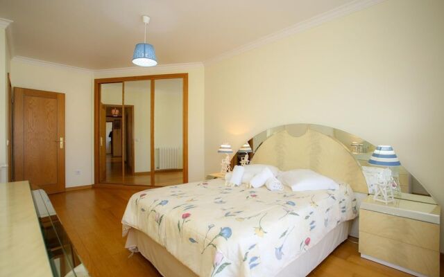 Atlantic Ocean Pool Apartment