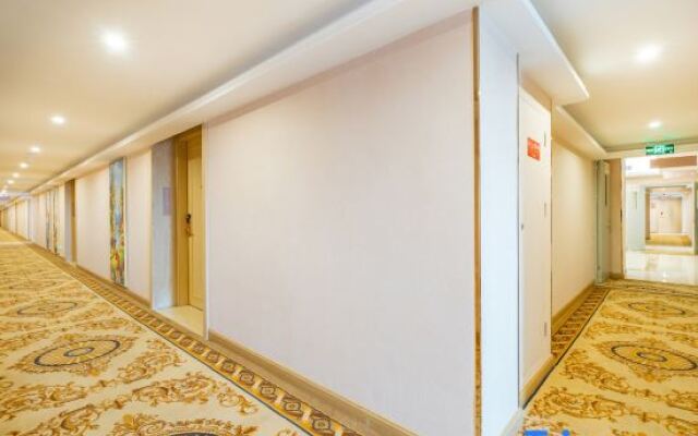 Vienna Hotel (Jiangmen Changan Road Pedestrian Street)