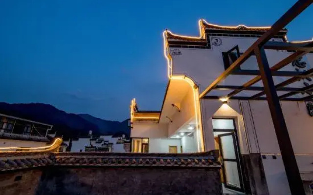 Zhonghan Small Courtyard