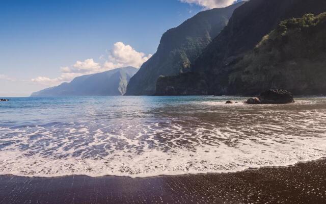 Madeira Black Sand House by Stay Madeira Island