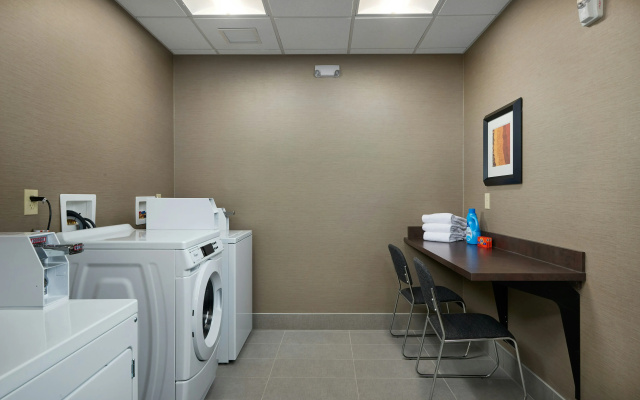 Homewood Suites by Hilton Cincinnati-Midtown, OH