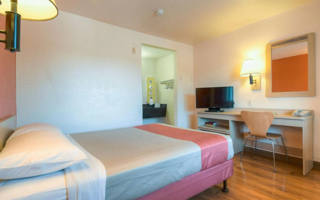 Motel 6 El Cajon, CA - San Diego
