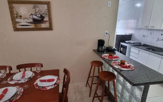 Apartamento com piscina perto do mar de Ubatuba, aceitamos crianças
