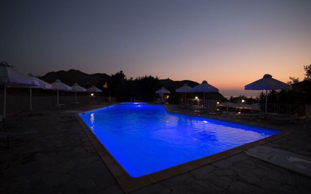 Akti Hotel & Apartments