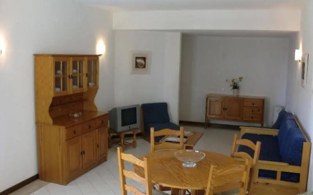 Algamar Apartments