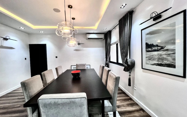 Luxury, Contemporary 4-bed Apartment in Ikoyi
