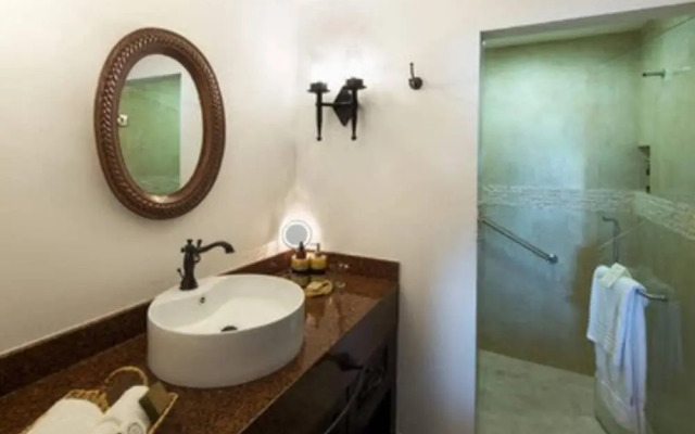 Paradise Family Suite Cabo San Lucas