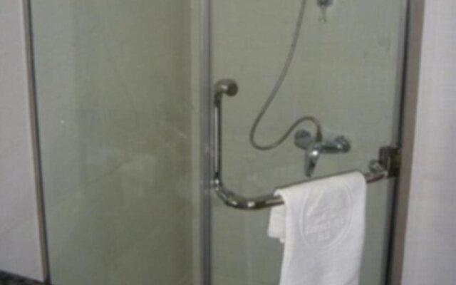 GreenTree Inn Guangdong Shenzhen Buji Long Dragon Express Hotel