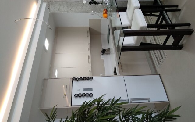 Sur Suites Pauli 2