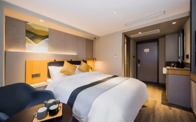 Home Inn Shanghai Lujiazui Oriental Pearl Hotel