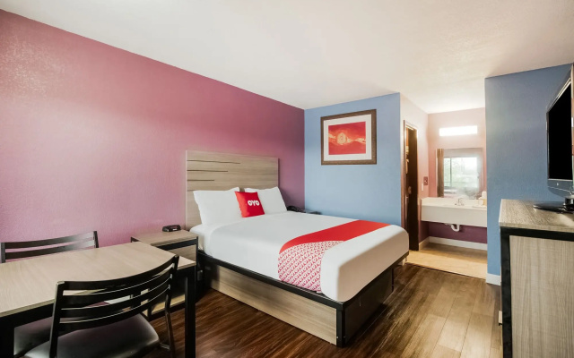 OYO Hotel Houston N Fm-1960 Champions TX