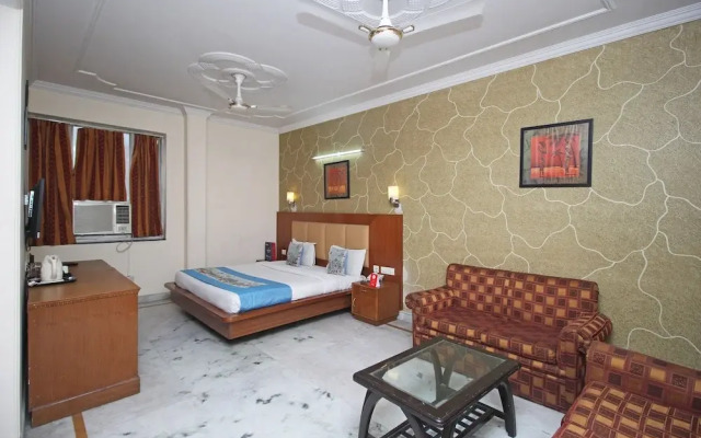 OYO 9011 Hotel Lohmod