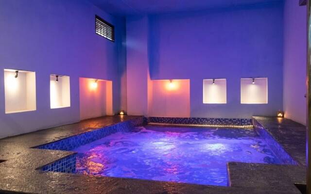 Himalayan Suite Hotel