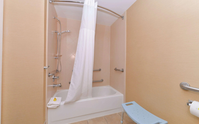 Hampton Inn Columbus-East