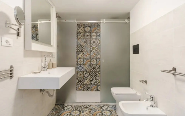 Urban Garden Apartment