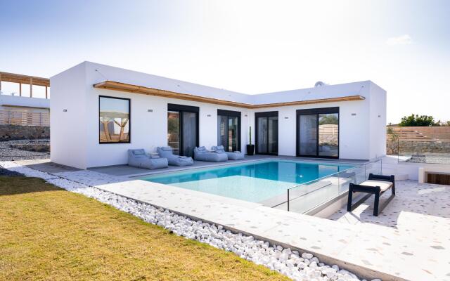 Sardines Luxury Villa 2