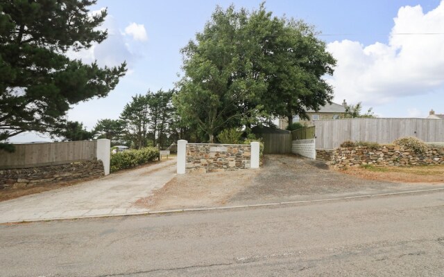 Strawberries & Cream Retreat