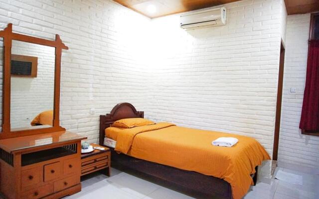 Arys Hotel
