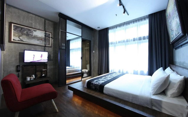 The Hulo Hotel Gallery