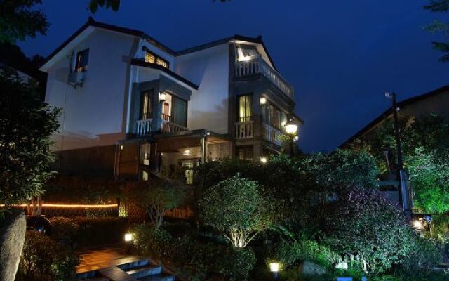 Zhangshe Courtyard Hotel