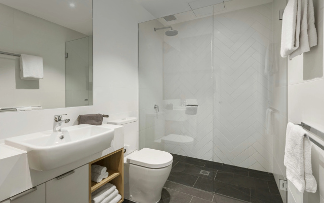 Quest Preston – Bathroom – Melbourne