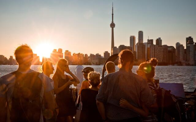 Holiday Inn Express Toronto - Downtown by IHG
