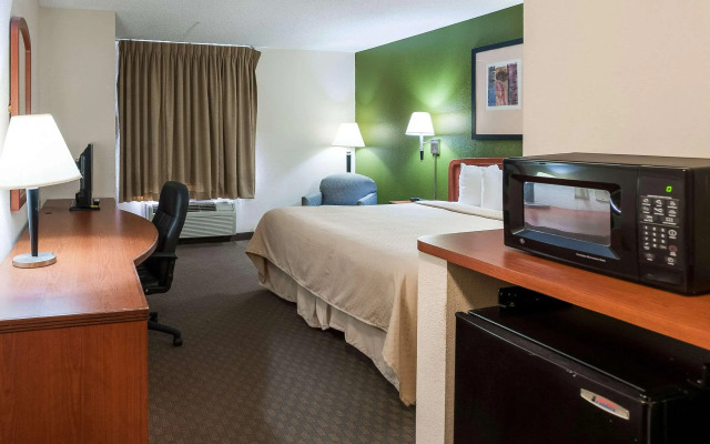 Quality Inn & Suites Lake Charles South