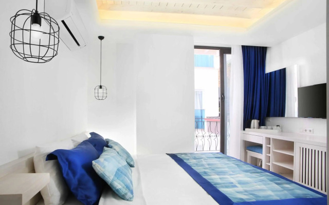 Nur Beach Hotel