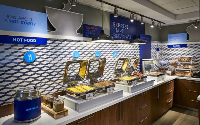 Holiday Inn Express Windsor Waterfront by IHG