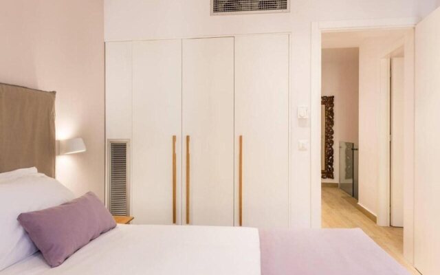 Avra Apartments Venetian Harbour
