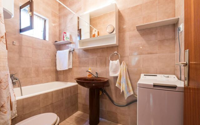 Awesome Home in Jadrija With Wifi and 2 Bedrooms