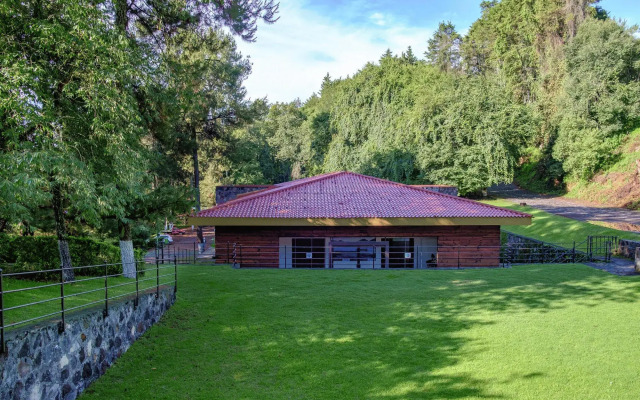 Zirahuen Forest And Resort