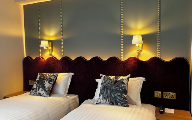 The Club House Hotel