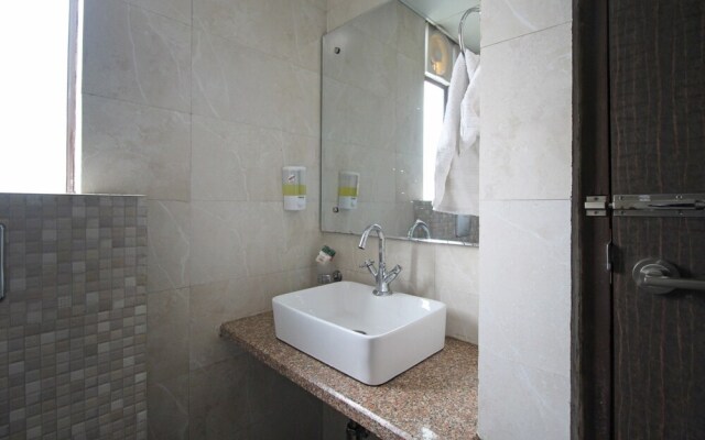 Capital O 6772 Hotel Mukund