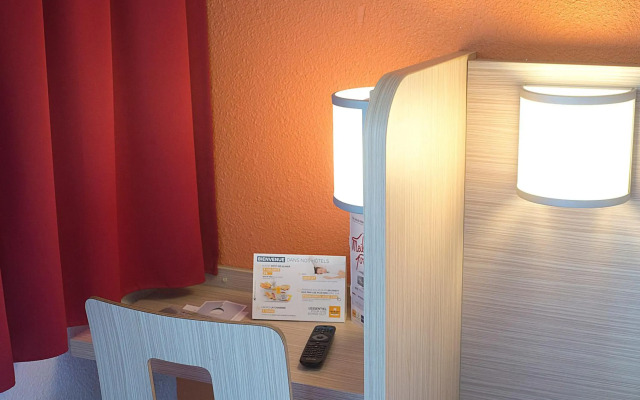 PREMIERE CLASSE CLERMONT FERRAND SUD - Aubière