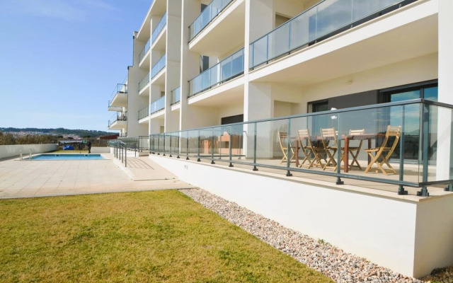 Mar in S o Martinho do Porto