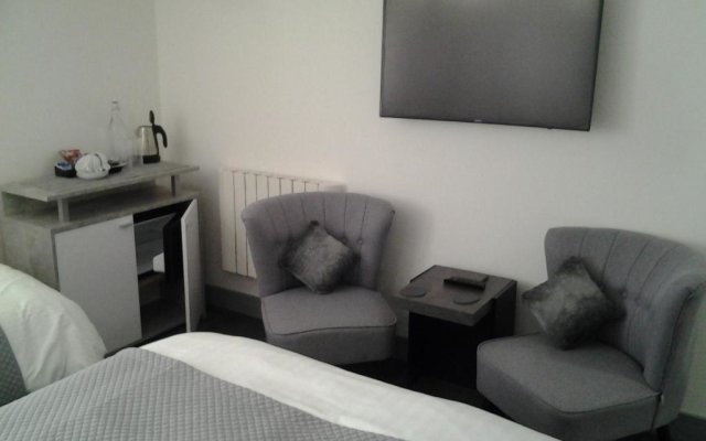 Lady Charlotte Guest rooms triple rooms